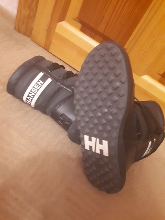 Продам Ботінкі Helly Hansen (37-38-39)