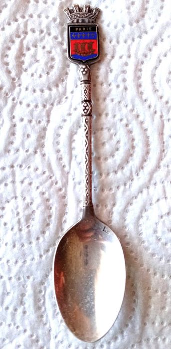 Colheres de coleção em Alpaca, cidades do Mundo