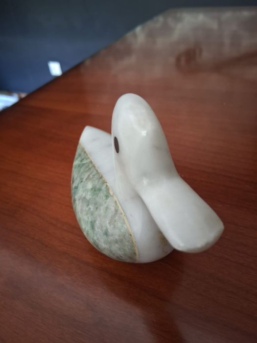 Estátua pato em pedra de sabão  16*10cm