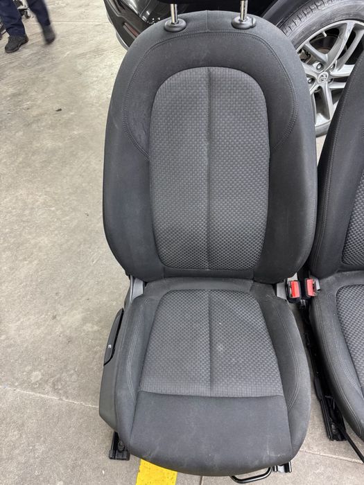 Bancos e forras de portas BMW X1 de 2020
