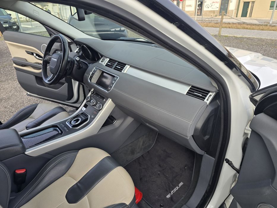 Range Rover Evoque 2.2 TD4 Prestige 4x4 Automático