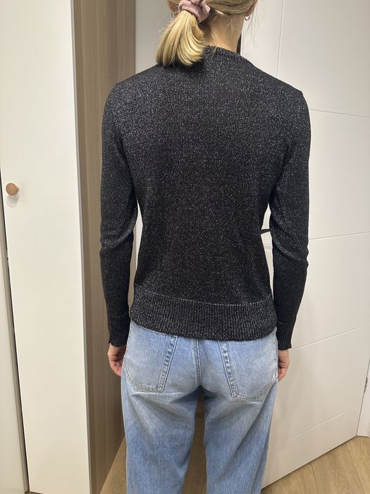 Elegancki sweter blyszczacy