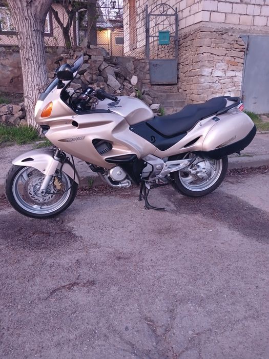 Хонда nt 650девіль