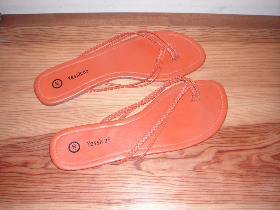 Sandálias / Chinelas Laranja e Rosa Yessica T/40