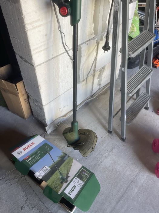 Тример Bosh для скошування трави