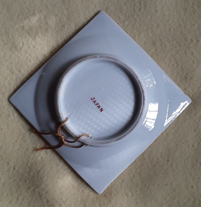 Prato pequeno em porcelana quadrado made in Japan