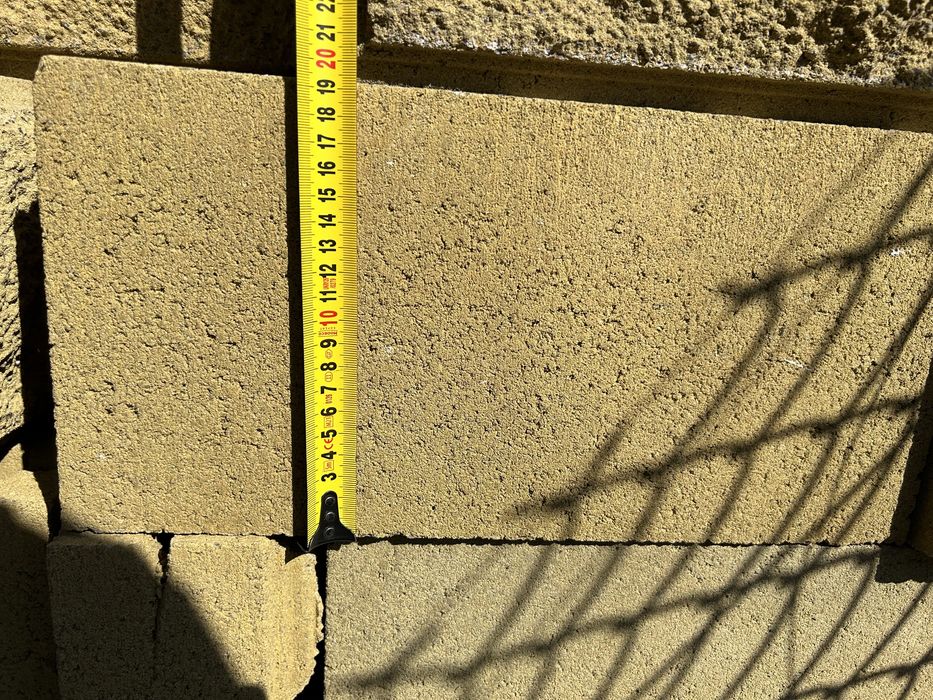 Блоки рвані для огорожі