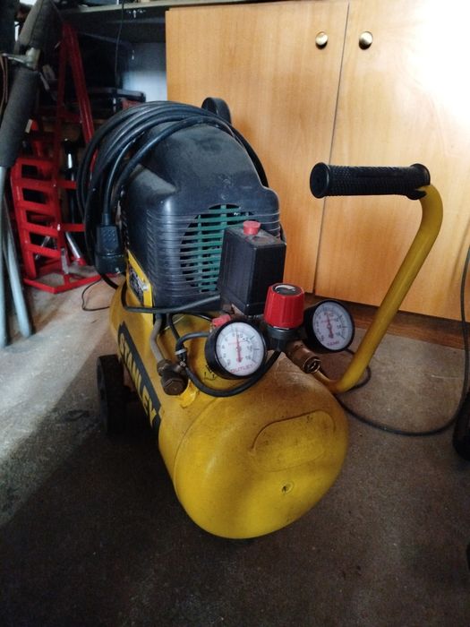 Máquina de compressão de ar Stanley