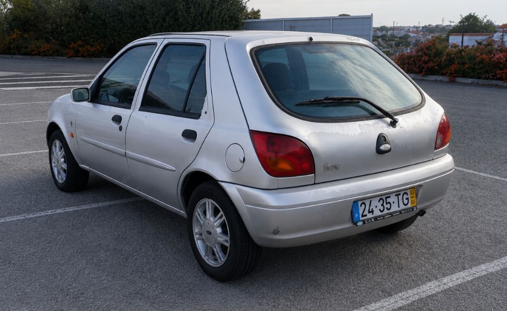 Ford Fiesta 1.2    Ano - 2002