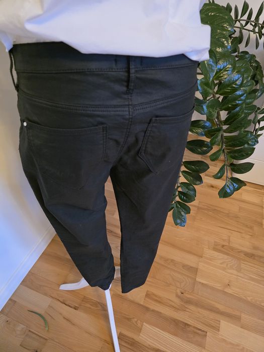 Spodnie czarne rozmiar 14