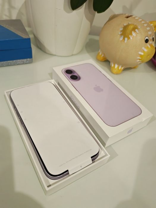 IPhone 17 256g sim-novo com factura e garantia até 06/2029