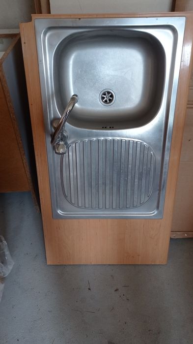 Sprzedam zlew z blatem i baterią