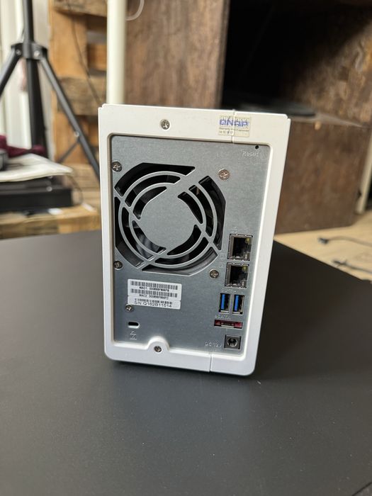 NAS QNAP TS-231 na dwa dyski hdd