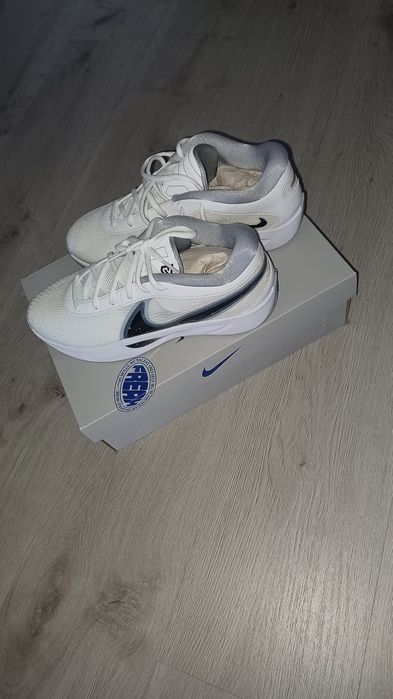 Sapatilhas Nike novas
