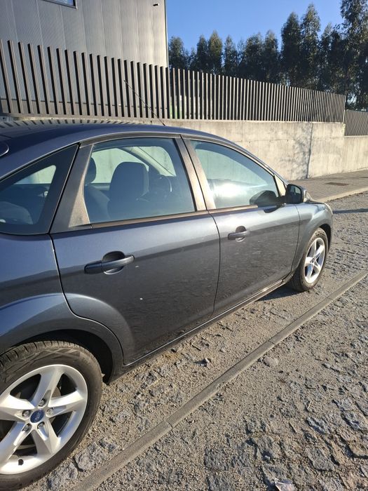 Ford Focus 1.6 TDCi (2011) – Excelente Estado / Muito Económico — photo 2
