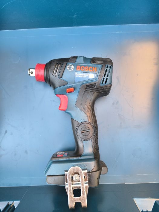 Гайковерт  імпакт Bosch GDX 18V-200 c бу