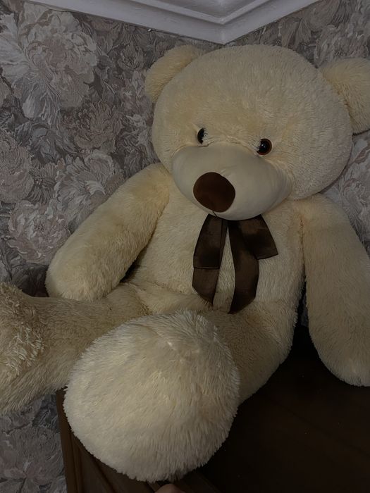 Продам плюшевого медведя