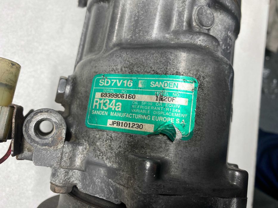 Компресор кондиціонера Rover 200. 400. 25. 45 - 2.0D