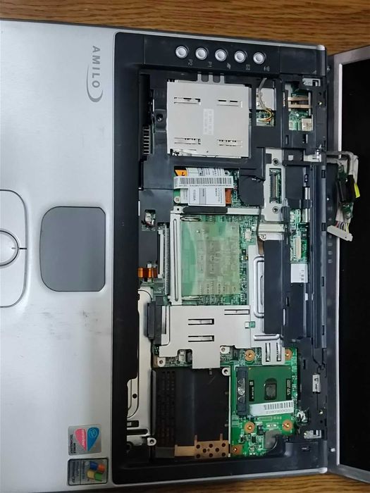 Запчасти для ноутбука Siemens Amilo M7400
