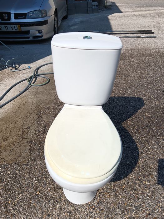 Lavatório e wc bom estado