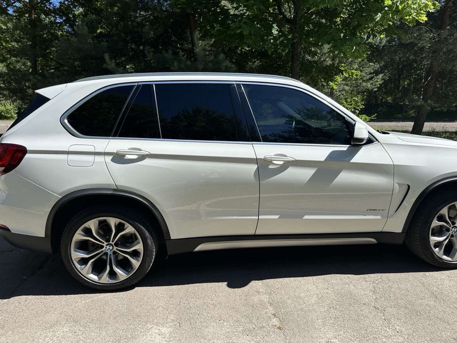 Продам авто BMW X5 2017
