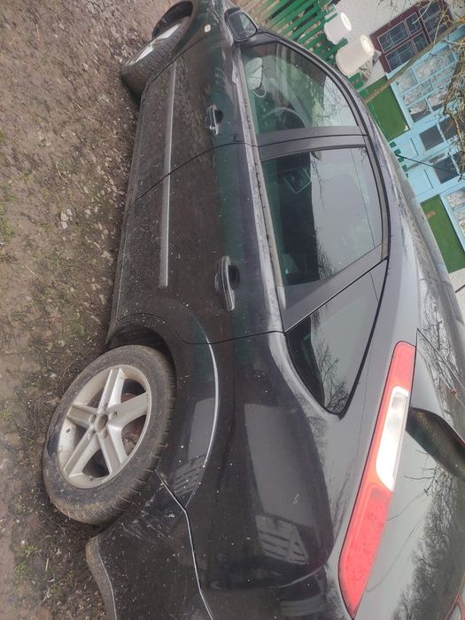 FORD FOCUS 1,6 бензин!