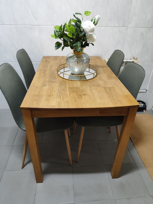 Conjunto de mesa + 4 cadeiras