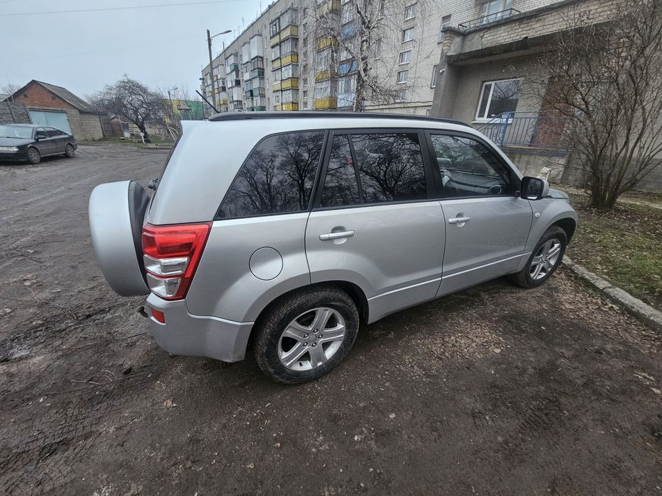 Suzuki Grand Vitara 2.0 бензин 2007 року