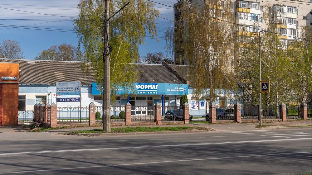 Оренда фасадне комерційне приміщення 264 кв.м Власна парковка  Мазепи Круг Музична