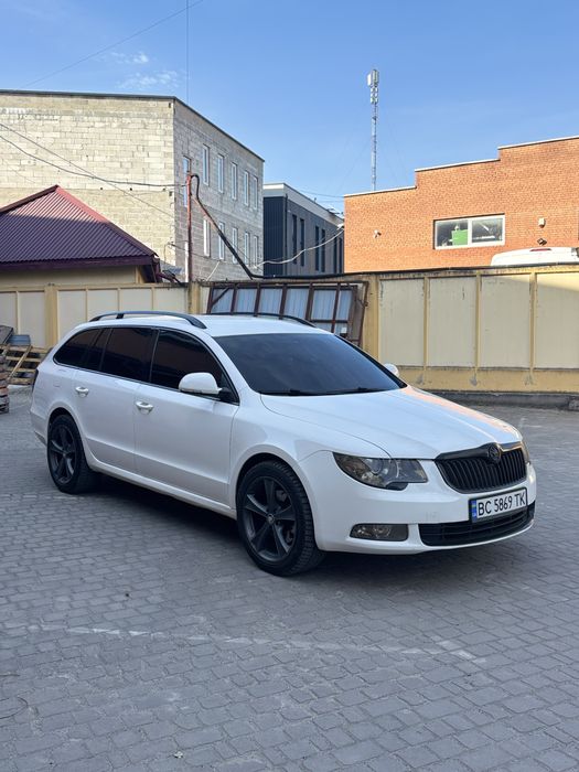 Skoda superb 2 2011p