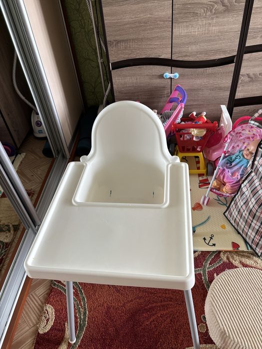 Стільчик для годування