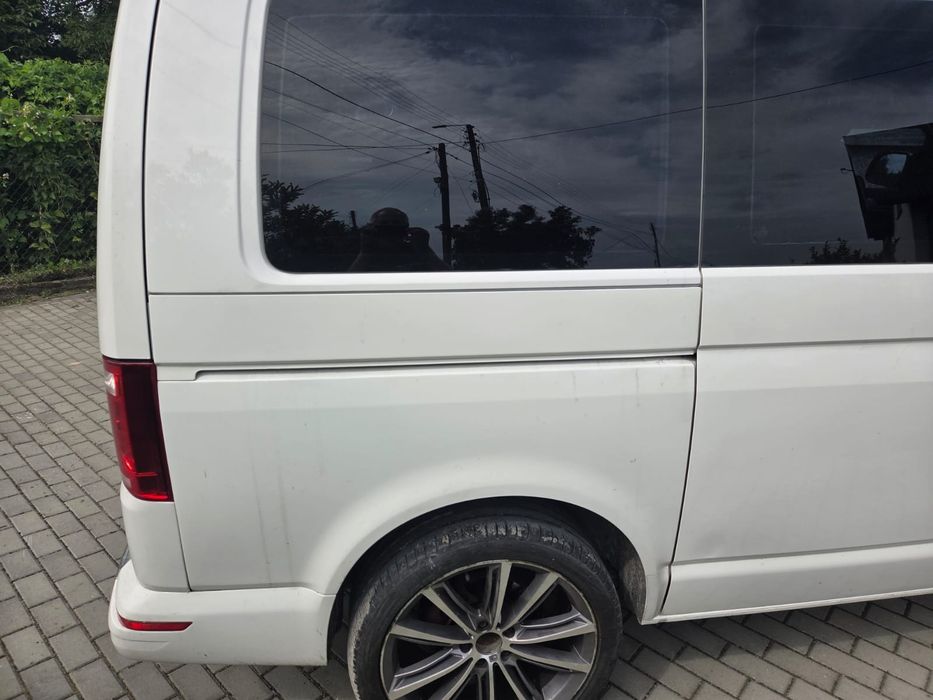 бус Volkswagen t6 2.0 tdi
