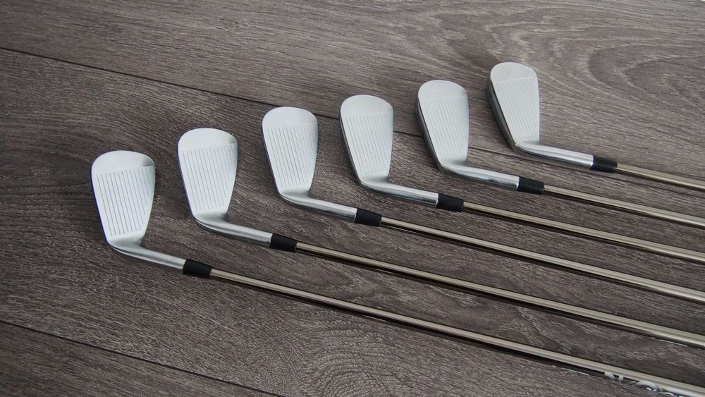 kije do golfa TAKOMO 201 Forged zestaw żelaz Soft Regular graphite
