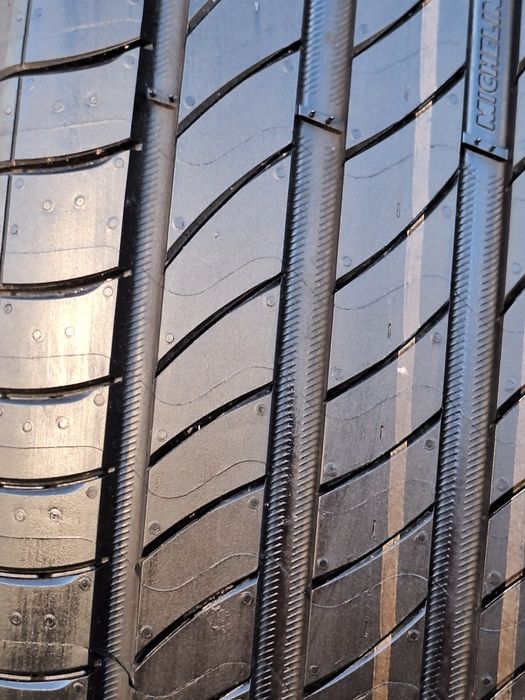 Новий літній MICHELIN Primacy 205 60 16