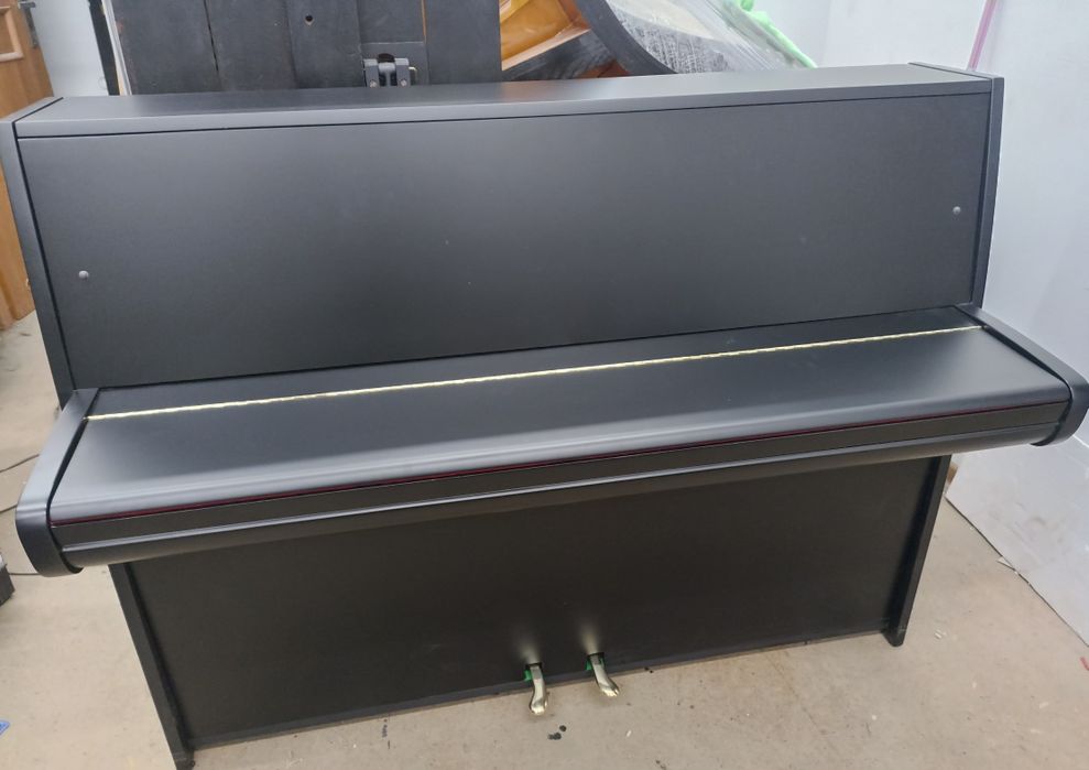 Weiss niemieckie pianino z mechaniką Renner