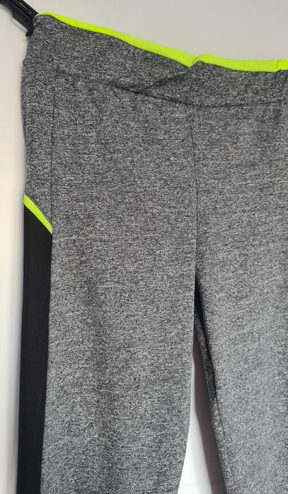 Szare melanżowe legginsy sportowe do ćwiczeń na siłownię