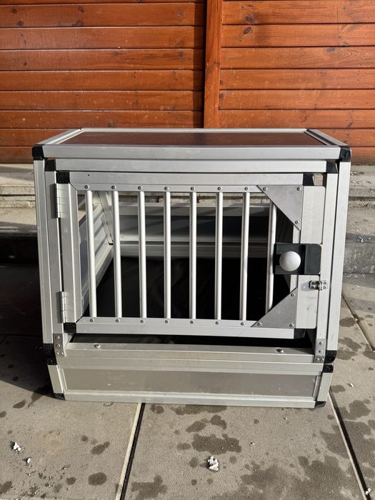 Sprzedam aluminiowa klatke do transportu zwierząt np. Psa.