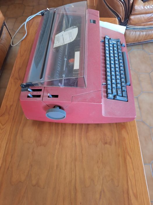 Máquinas de escrever de 1976