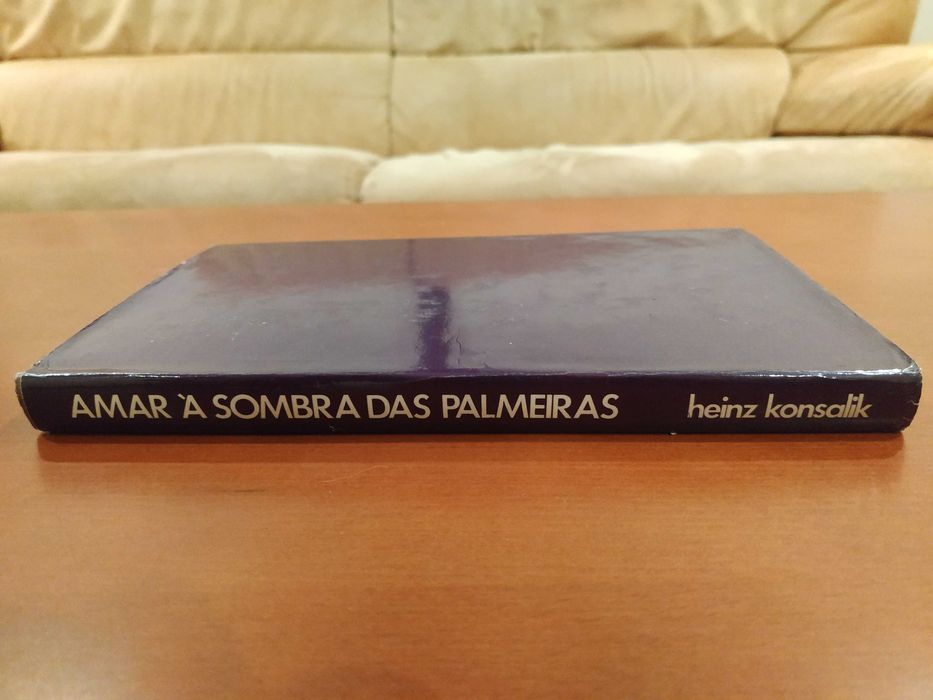 Livro "Amar à sombra das Palmeiras", de Heinz Konsalik