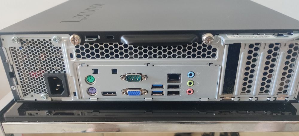 Komputer stacjonarny Lenovo, i5 6400, 8 Gb RAM, SSD, Windows 10