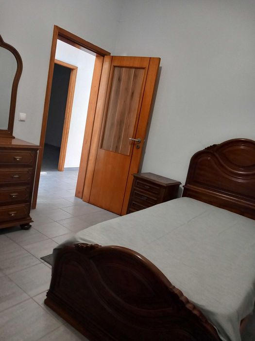Arrenda-se Quarto