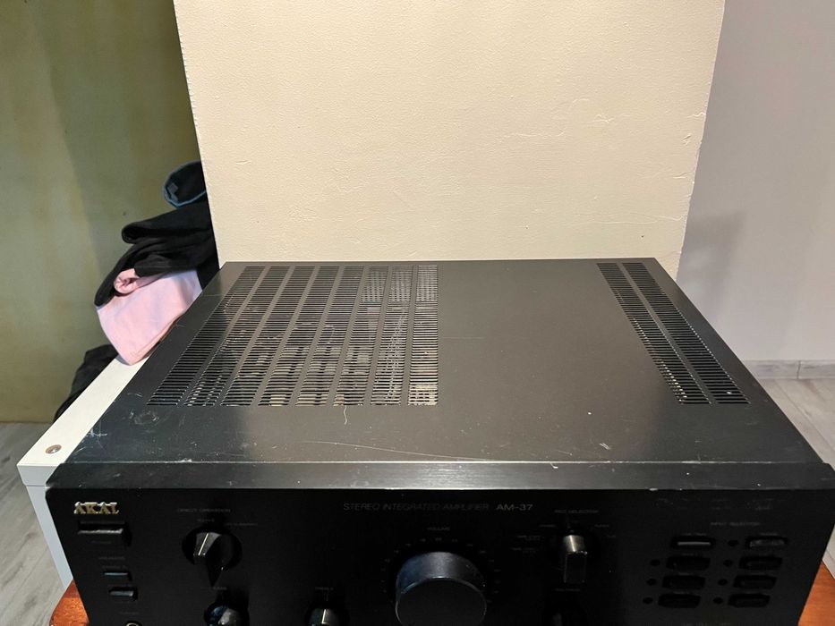 Wzmacniacz Akai AM-37