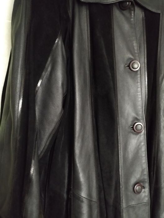 Продається пальто шкіряне жіноче