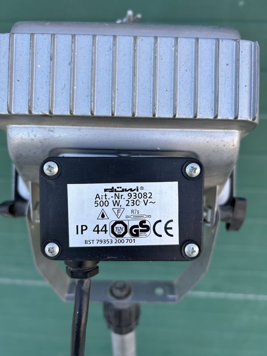 Projetor 500w com tripé / suporte