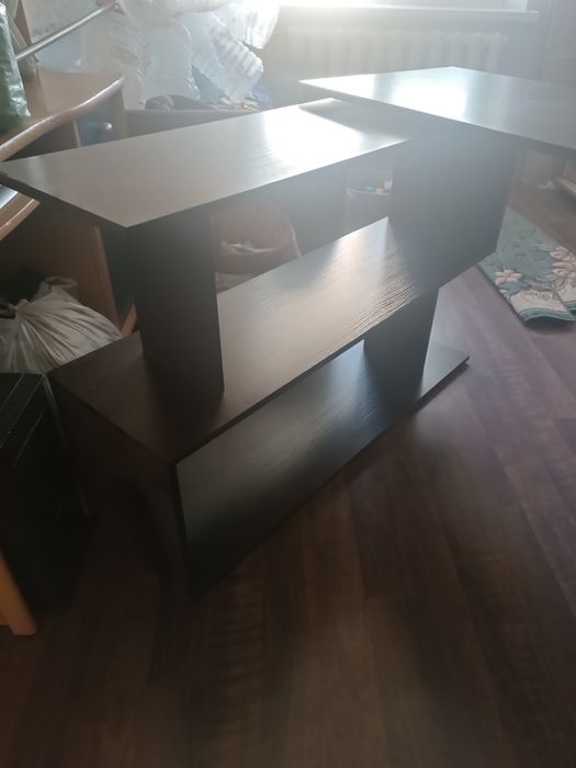 Комп'ютерний стіл