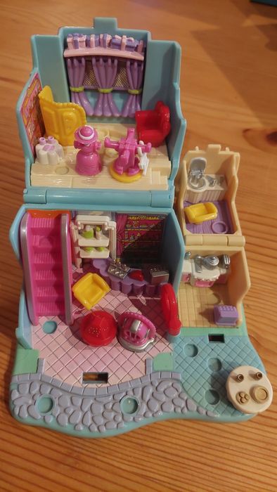 Polly Pocket Daisy's Boutique 1996 with original Minnie