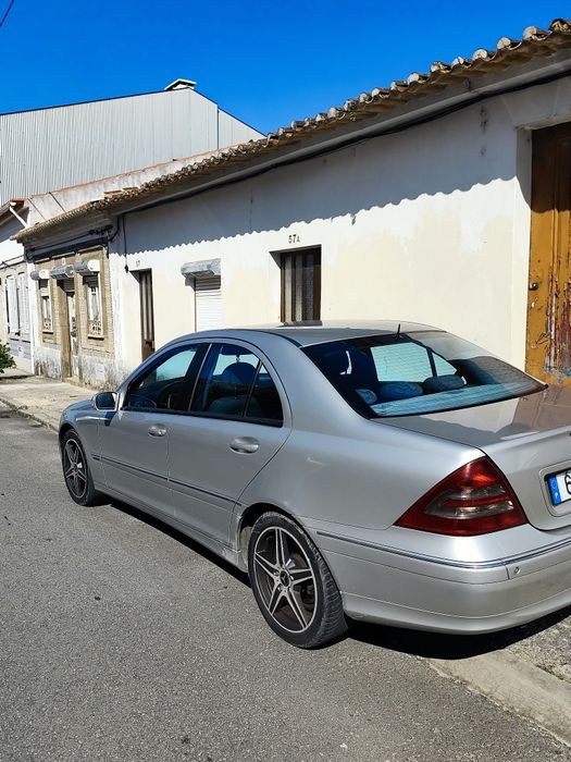 Mercedes-Benz C220