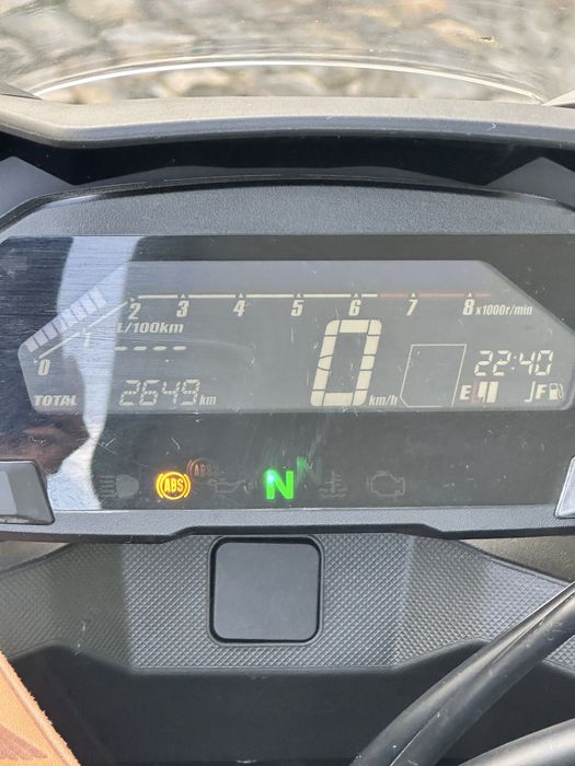 Mota semi nova com poucos km