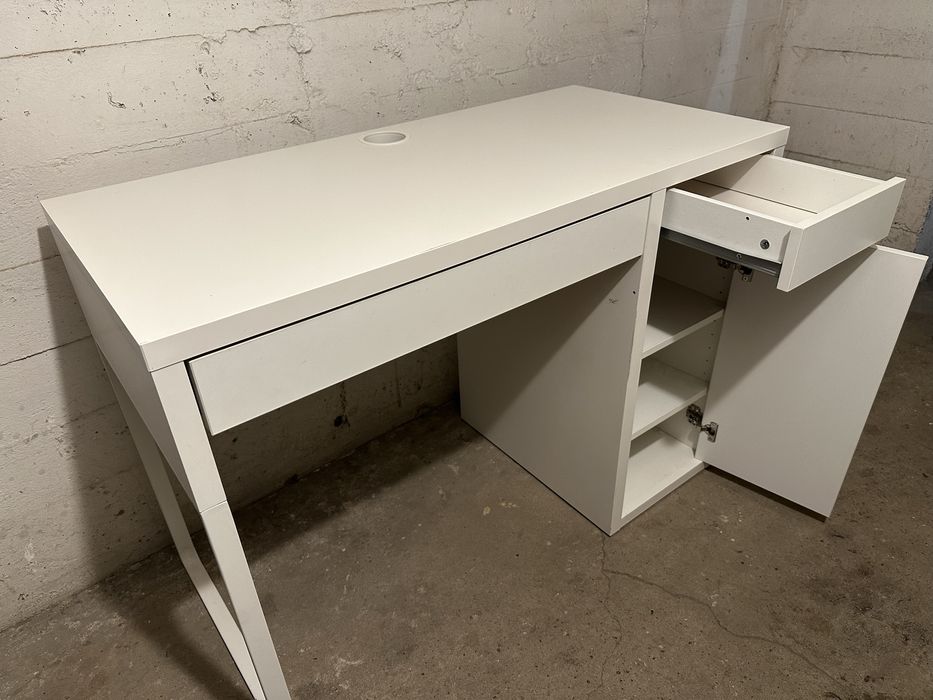 Biurko Micke 105X50x75cm białe