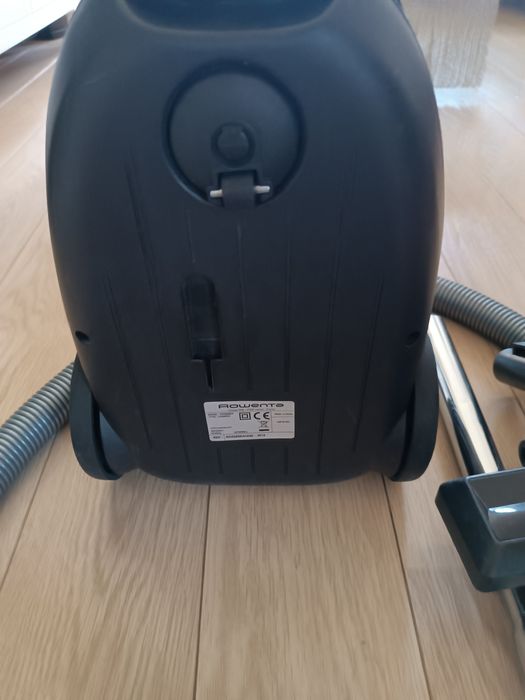 // Odkurzacz workowy Rowenta